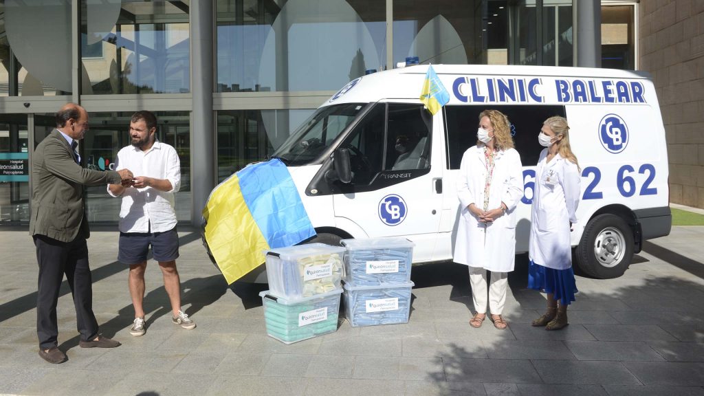 Entrega-Ambulancia-Quirónsalud-Ucrania-Clinic-Balear